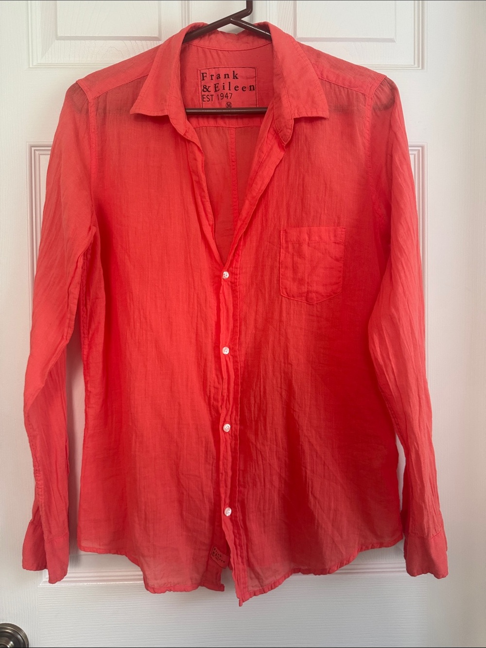 Frank & Eileen Woman’s Coral Colored Button-Down Shirt Barry